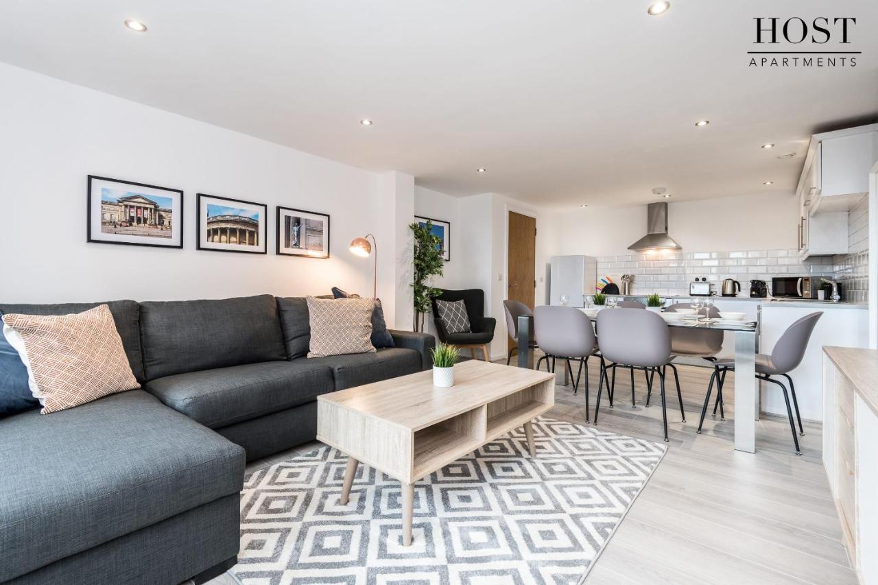 Host Apartments - Contemporary 3 Bed Apt With Balcony - Perfect For Long Stays Ливърпул Екстериор снимка